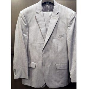 Jos A. Bank Executive Collection Tailored Fit Windowpane Plaid Suit - 46/40